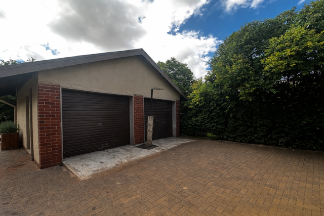 6 Bedroom Property for Sale in Pellissier Free State